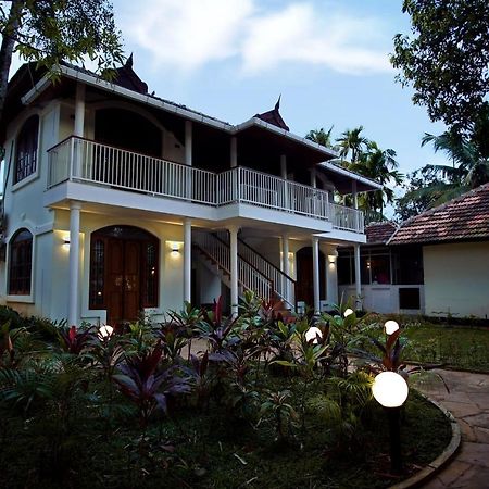 Bamboo Lagoon Backwater Front Resort Alappuzha Bagian luar foto