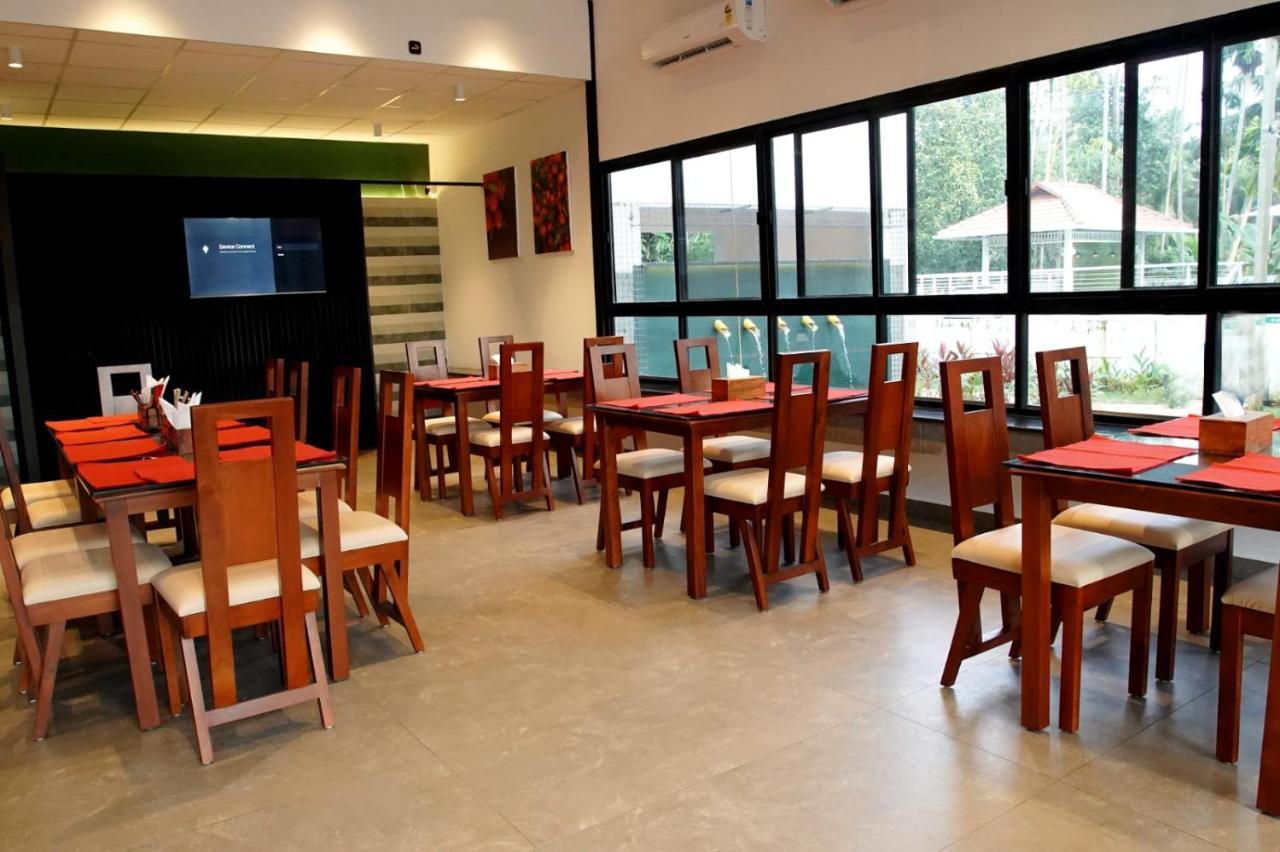Bamboo Lagoon Backwater Front Resort Alappuzha Bagian luar foto
