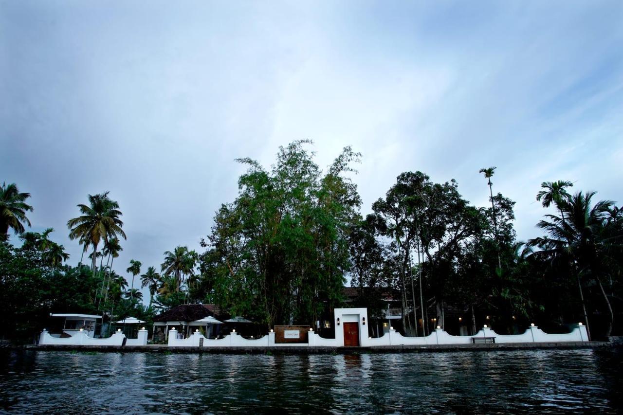 Bamboo Lagoon Backwater Front Resort Alappuzha Bagian luar foto