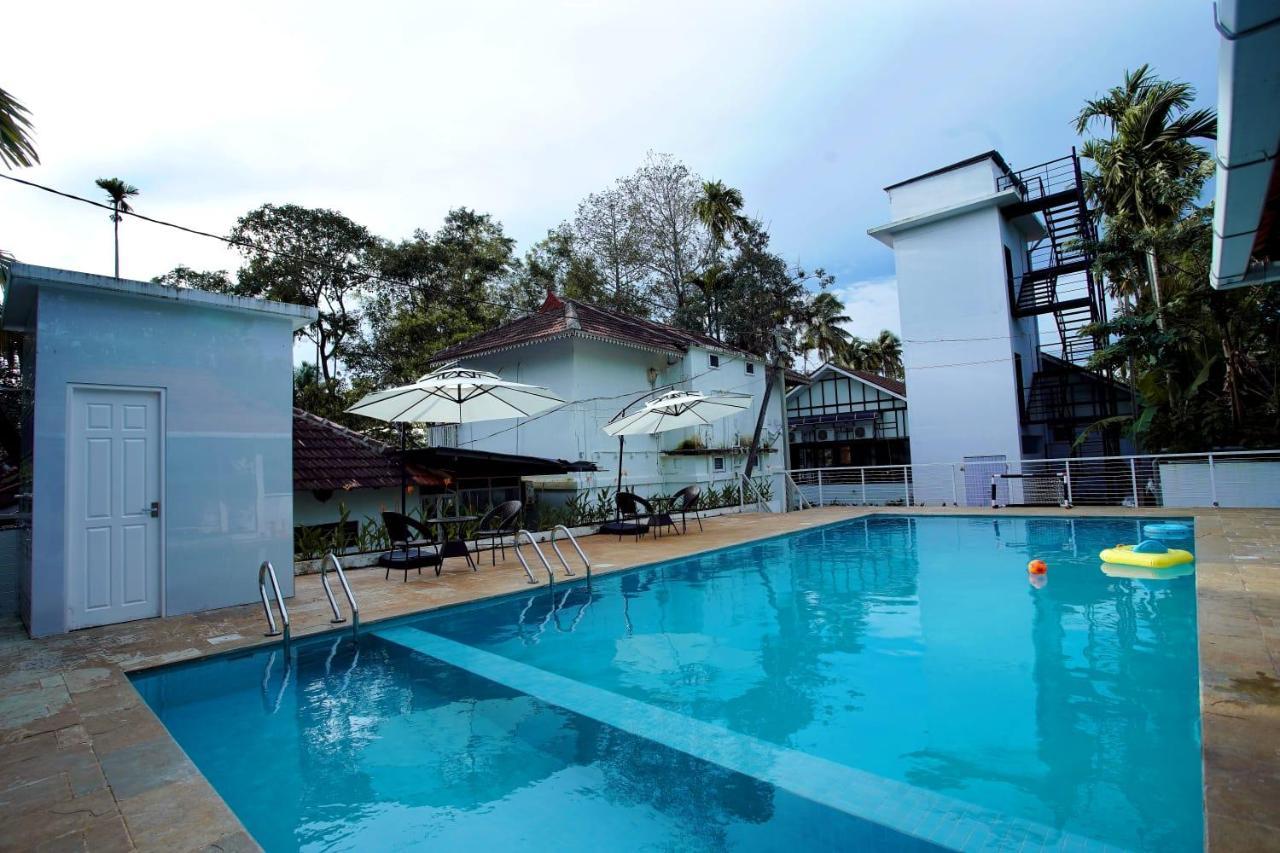 Bamboo Lagoon Backwater Front Resort Alappuzha Bagian luar foto
